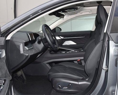 2023 Zeekr 001 EV Carro com 5 assentos 546km quilometragem e serviço online/local pós-venda