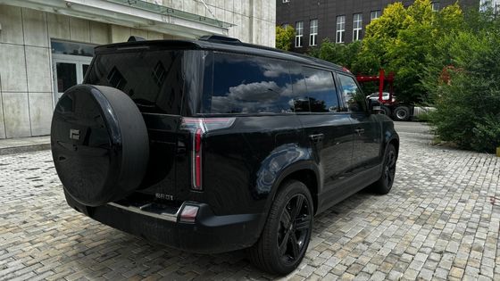 Polar Stone 01 modelo 2023 versão de 6 lugares AWD com cor externa preta