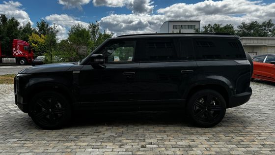 Polar Stone 01 modelo 2023 versão de 6 lugares AWD com cor externa preta