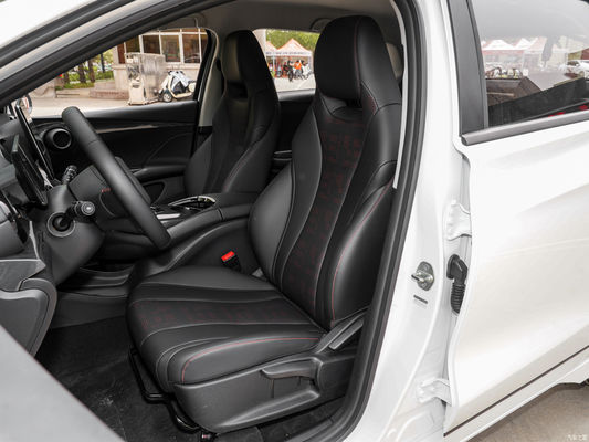 Veículos elétricos 2024 Byd E2 Lux Edition Branco com braço traseiro de tração de tração