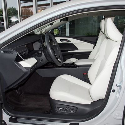 2024 Toyota Camry Dual Engine 2.5hg Carro híbrido emblemático Direção esquerda Tipo de carroceria fechada
