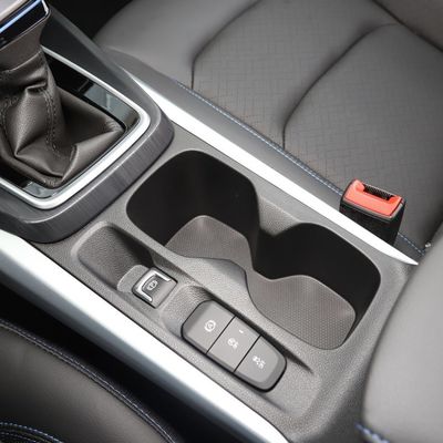 Sedan 2024 Monza 1.3t Light Hybrid Automático de gasolina Carro Direção esquerda para Sedan