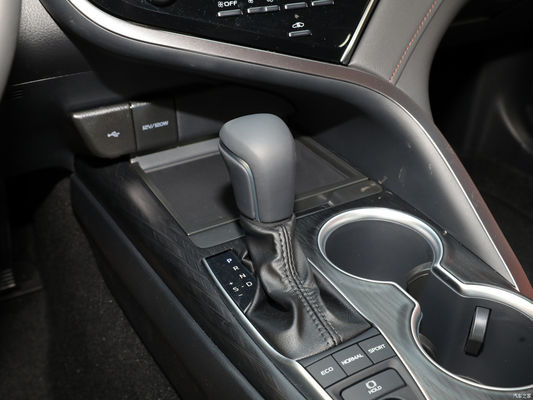 2023 Toyota Camry Carro a gasolina 2.5g com 5 assentos e velocidade máxima de até 210 Km/H
