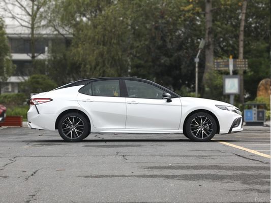 Sedan Toyota Camry 2023 2.5hq Mh EV Dual Engine Carro híbrido Carro a gasolina