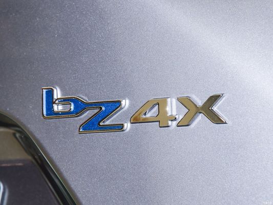 2023 Toyota Bz4X X-Mode Awd Ultra Edition SUV EV com suspensão independente Mcpherson