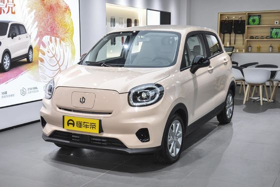Tipo de carroceria fechada e assentos para 5 2022 Leapmotor T03 Amber Edition