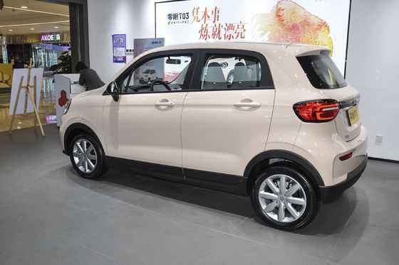 Tipo de carroceria fechada e assentos para 5 2022 Leapmotor T03 Amber Edition