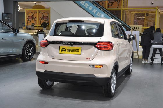 Tipo de carroceria fechada e assentos para 5 2022 Leapmotor T03 Amber Edition