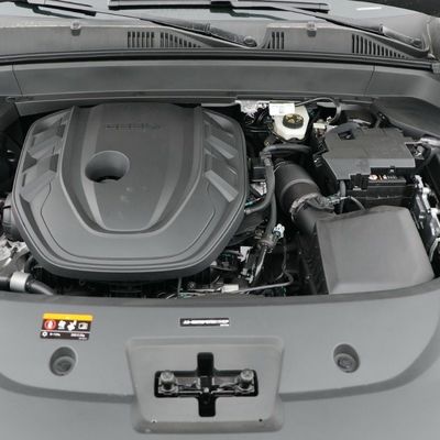 Disposição 1600-2500cc Geely Xingyuel 2.0td High Power Automatic Fwd Flagship SUV