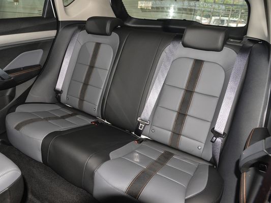 1340 Kg Preparação Geely Coolray 1.5t DCT Platinum Edition 2023 SUV Carro a gasolina RWD