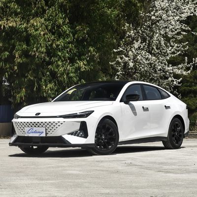 Sedan Changan Uni-V 1.5t Carro a gasolina de 5 lugares Potência máxima Kw 173 PS Sedan a gasolina