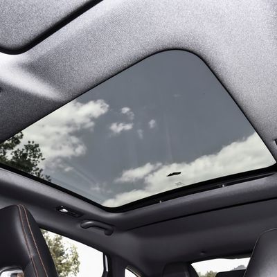 Sedan Changan Uni-V 1.5t Carro a gasolina de 5 lugares Potência máxima Kw 173 PS Sedan a gasolina