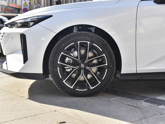 FWD Drive Changan Qiyuan A06 Veículos híbridos-elétricos com cilindrada de 1600-2500cc