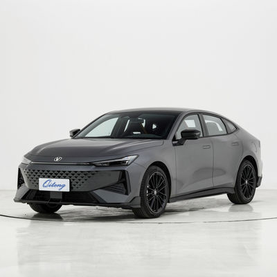 Changan Uni-V 1.5t Automóvel a gasolina de 5 lugares Sistema de travagem eletromagnético e tração FWD