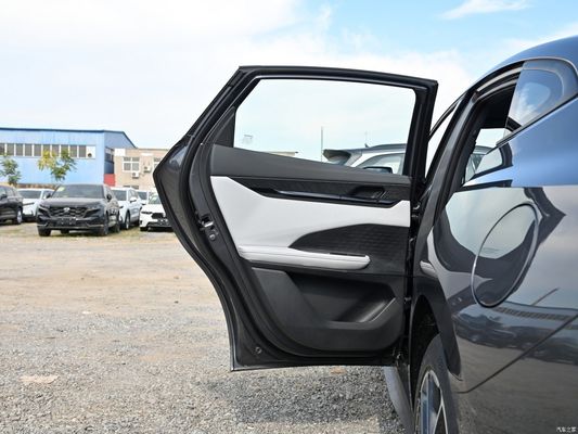 Changan Qi Yuan A06 com cor exterior branca e sistema de travagem hidráulico