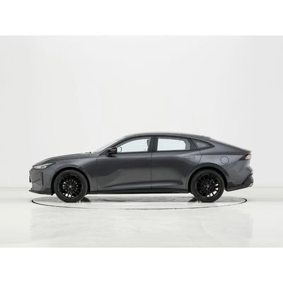 Direção esquerda Changan Uni-V 1.5t Uni V Automóvel a gasolina Sedan 5 lugares Direção esquerda