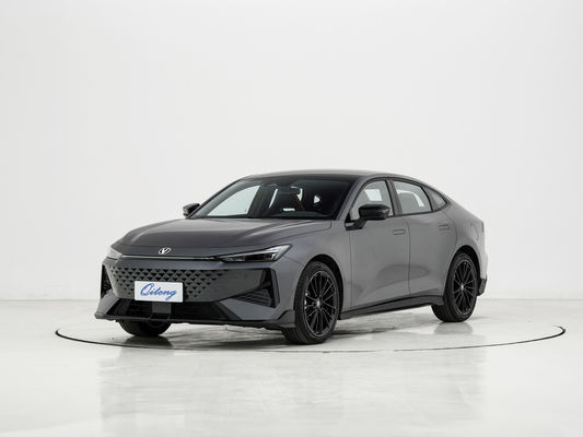 Personalização oferecida Changan Uni-V 1.5t Carro a gasolina 5 lugares Sedan Uni V Carro a gasolina