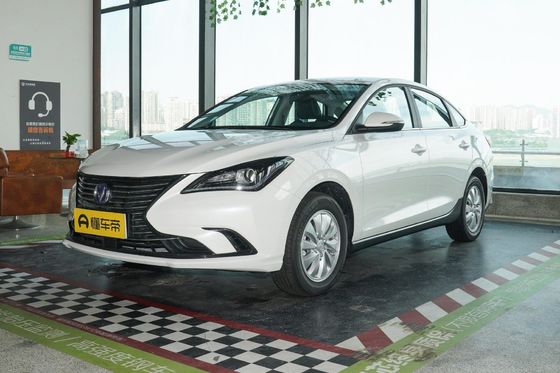 Changan Eado Car EV460 Veículo elétrico EV com bateria LiFePO4 e 4 assentos