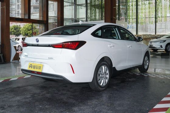 Changan Eado Car EV460 Veículo elétrico EV com bateria LiFePO4 e 4 assentos
