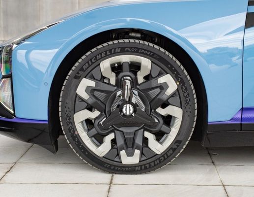 494kw Suspensão traseira Formulário Five Link Suspensão independente 2023 Hiphi Z 4seaters SUV de carro elétrico