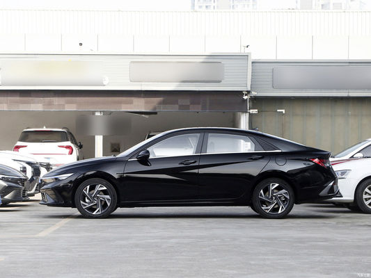 2023 Hyundai Elantra 1.5L CVT Edição de luxo Assentos de gasolina 5 Tipo de carroceria Fechado