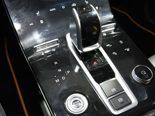 Movimento 2022 Chery Tiggo8 1.5 TCI DCT Direção esquerda Veículo a gasolina de 5 lugares