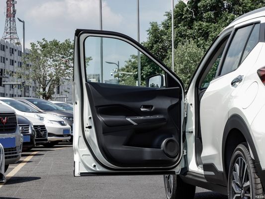 Personalização 2023 Carro 1.5L SUV de luxo Benzina Kicks Petição personalizada Drive FWD