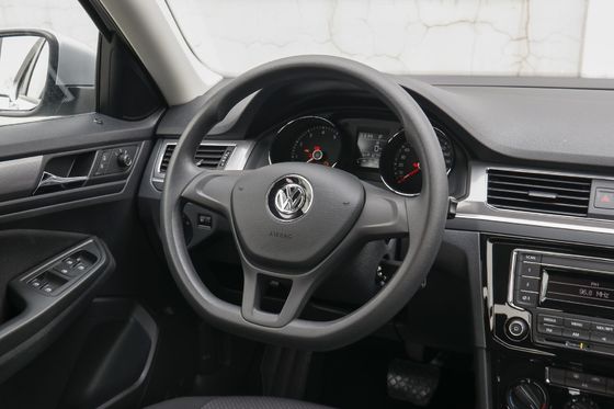 2019 VW Bora Legend Auto Fashion Carros a gasolina 4562x1793x1468 com tipo de energia gasolina