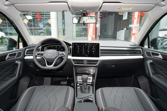 2023 Volkswagen Tiguan L 330tsi Fwd Smart Edition SUV dentro do Drive FWD P0000099