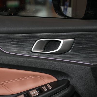 2023 Changan Qiyuan Q05 60 PRO Carro híbrido plug-in com carroceria fechada e materiais