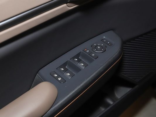 2024 KIA EV5 Pure Electric Car 720 Air Land Wave Gt SUV / Usado EV Trunk Volume L 513
