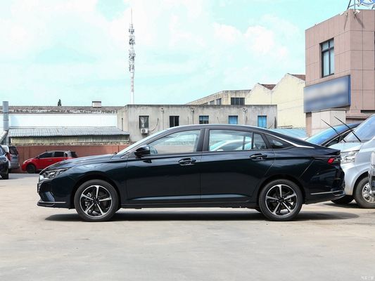 Aeolus Yixuan Max 1.5L Versão de luxo 2024 Assentos de carro a gasolina 5 Serviço pós-venda