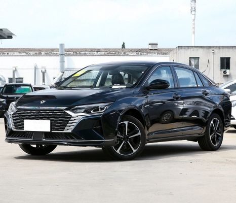 Aeolus Yixuan Max 2024 Edição de Luxo Sedan com características e design de luxo