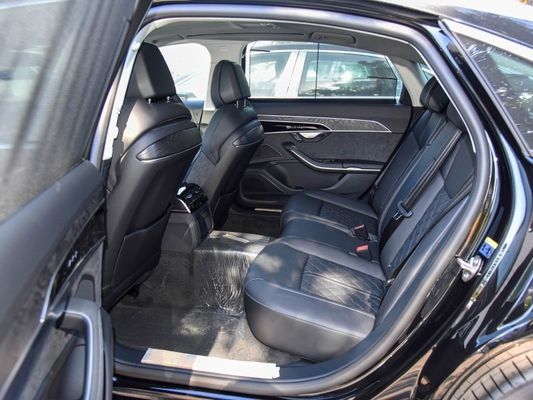 Carro a gasolina com caixa de velocidades automática Audi A8 2023 A8l 50tfsi Quattro Selected Version