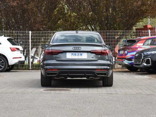 Carro a gasolina Audi A4l 2023 40tfsi com caixa de velocidades automática e tamanho 4858*1847*1439