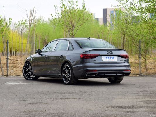 Audi A4l 2023 45tfsi Quattro Selected Dynamic Version Sedan com transmissão automática