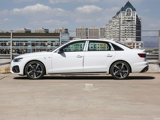 Tanque de óleo de 58L Velocidade máxima 230km/h Audi A4l 2023 40tfsi Quattro Luxury Dynamic Version