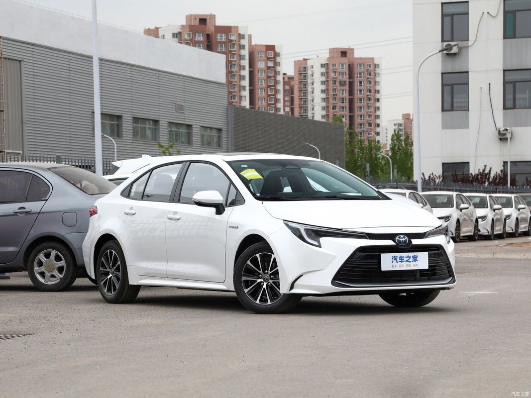 Automóvel 1.8L híbrido de dupla embreagem Toyota Levin Sedan Automóvel a gasolina com opção de personalização