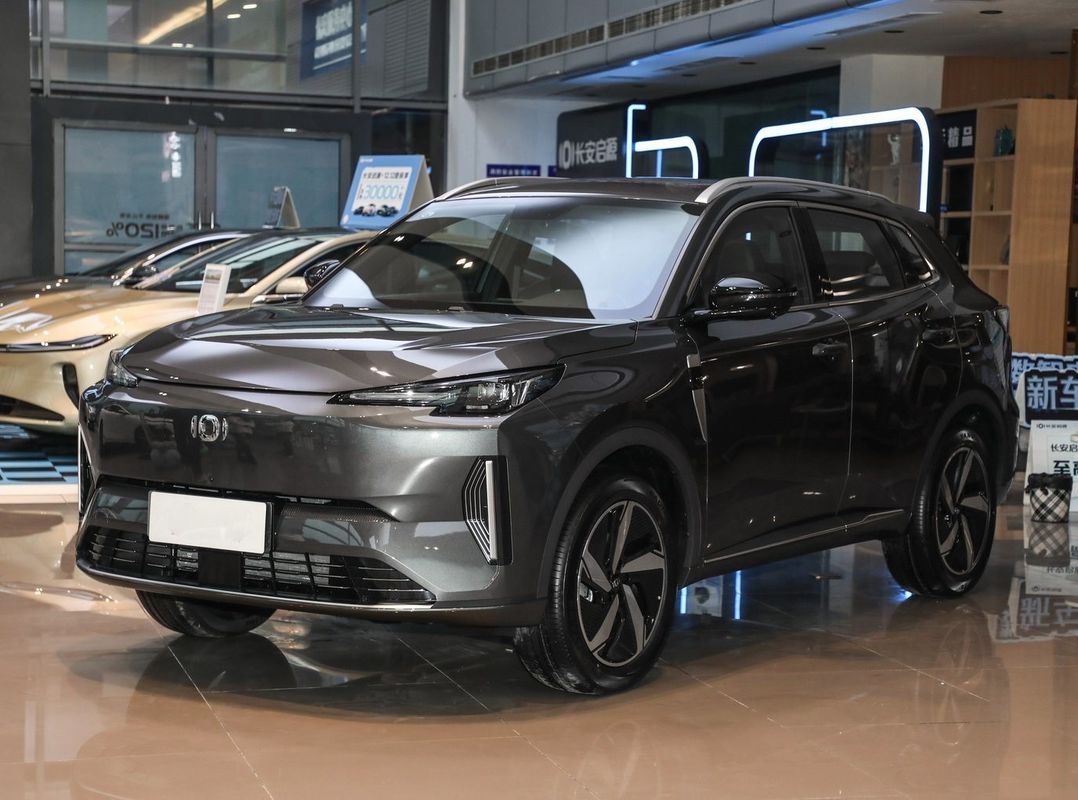 Changan Qiyuan Q05 Automobile Car SUV com dimensões 4539*1865*1680 e 5 lugares