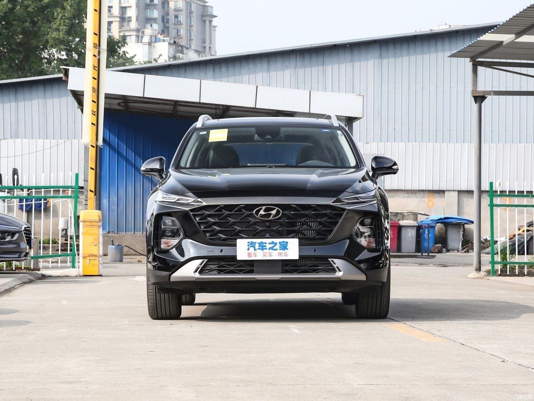 Direção à esquerda 2023 Hyundai Santafe Traveller 380t Gdi 4WD Lux Htrac versão 6 lugares