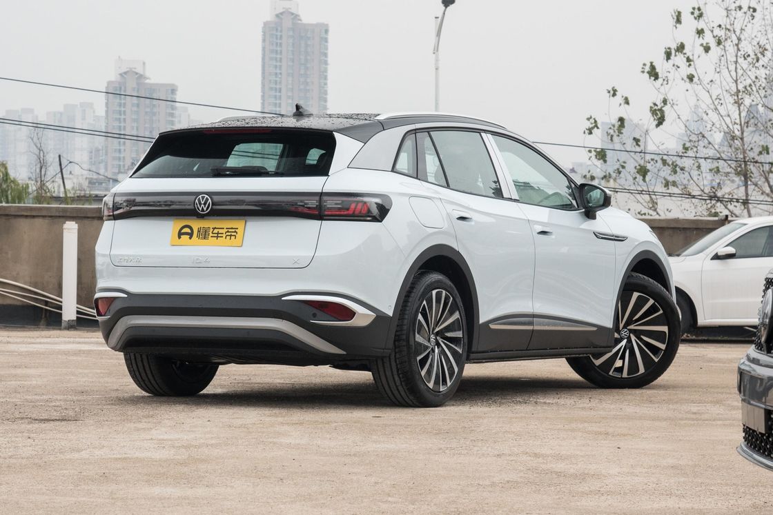 Volkswagen ID. 4 X 2023 Intelligent Enjoyment Long-Range Edition com carroceria fechada